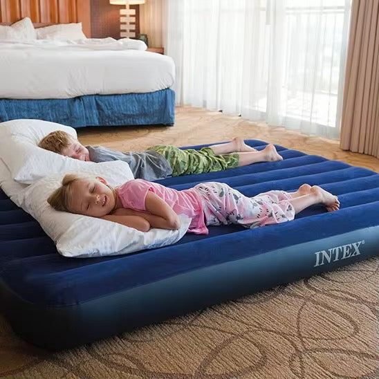 Matelas gonflable 25 cm d’épaisseur